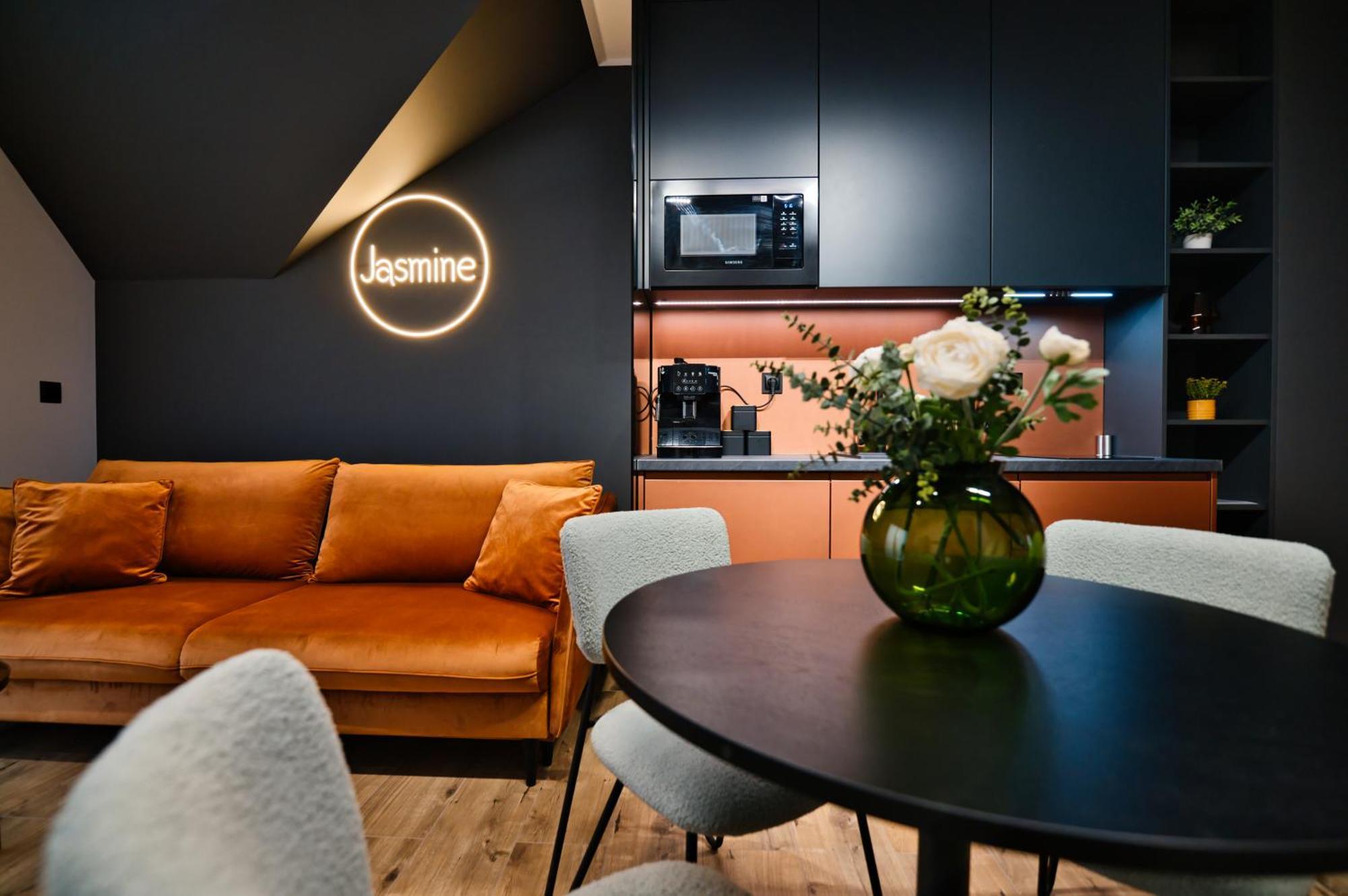 Aparthotel Jasmine By Housine Zator Esterno foto