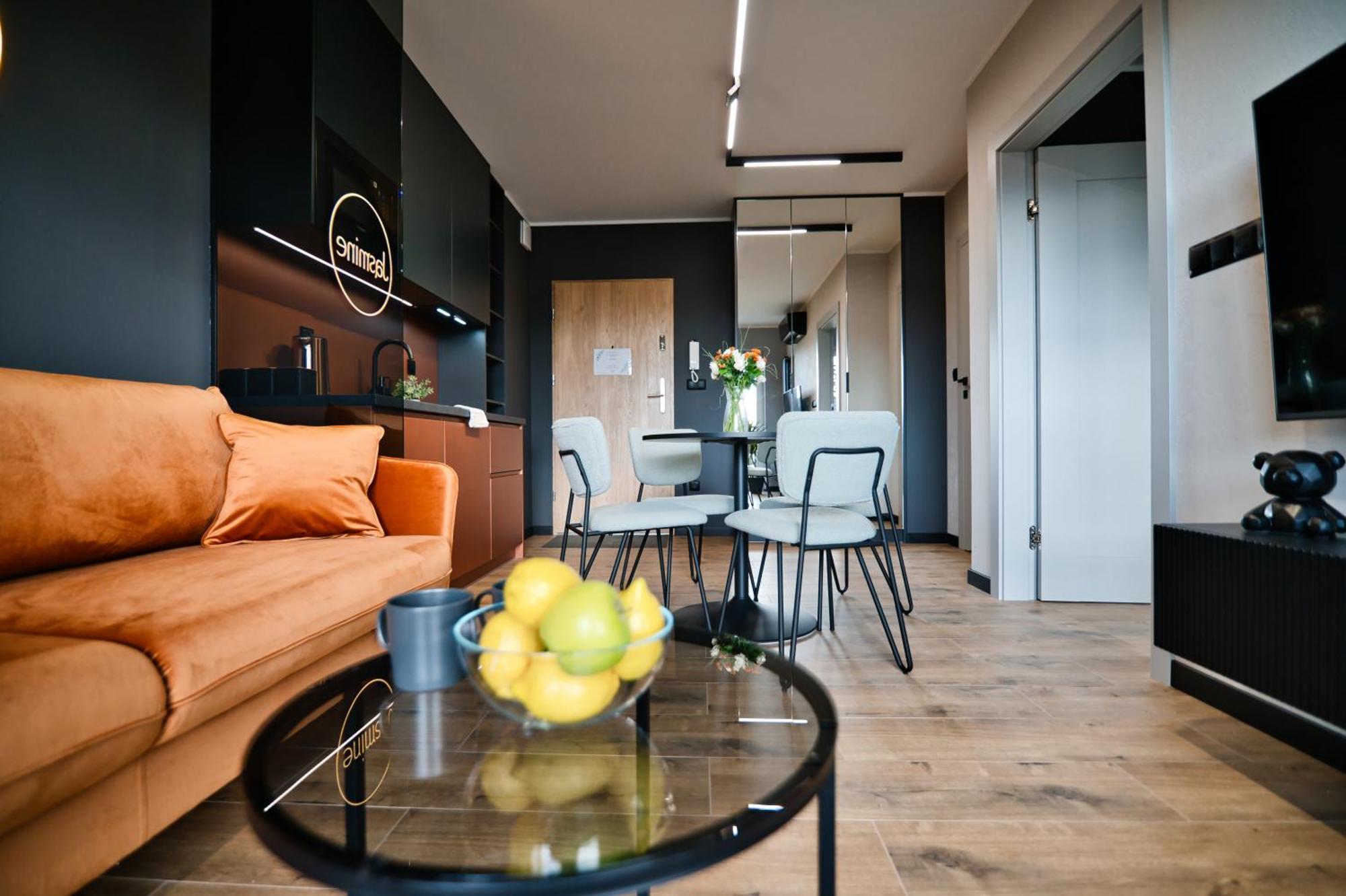 Aparthotel Jasmine By Housine Zator Esterno foto